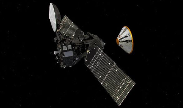October 16th, 2016: the Schiaparelli EDM separates from ESA's TGO, en-route for what had been hoped would be a safe landing on Mars. Credit: ESA