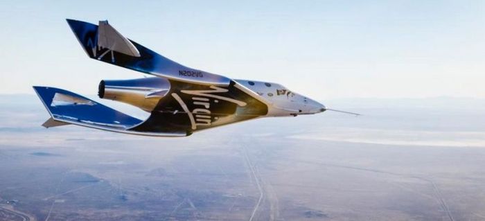 VSS Unity seen from a chase plane as it glides towards touch-down on Saturday, December 3rd, 2016. Credit: Virgin Galactic