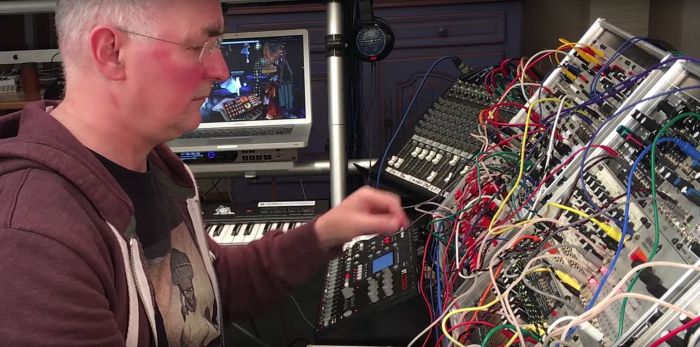 The original plug & play - nnoiz working at his modular synthesisers 