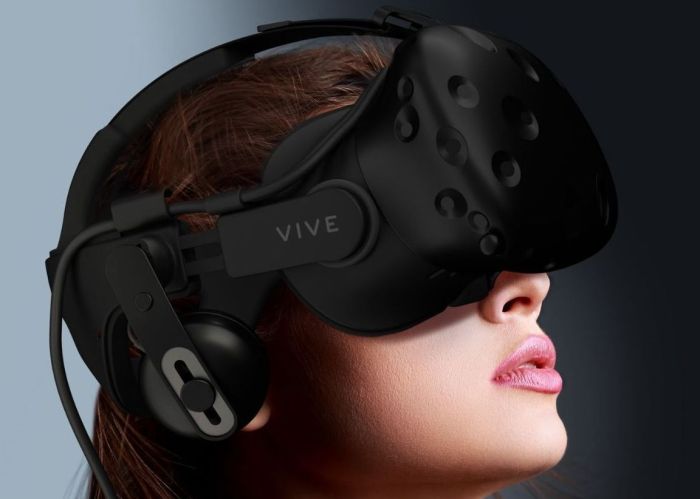 Vive's new rigid head mount for the display, complete with audio headphones. Your for US $99